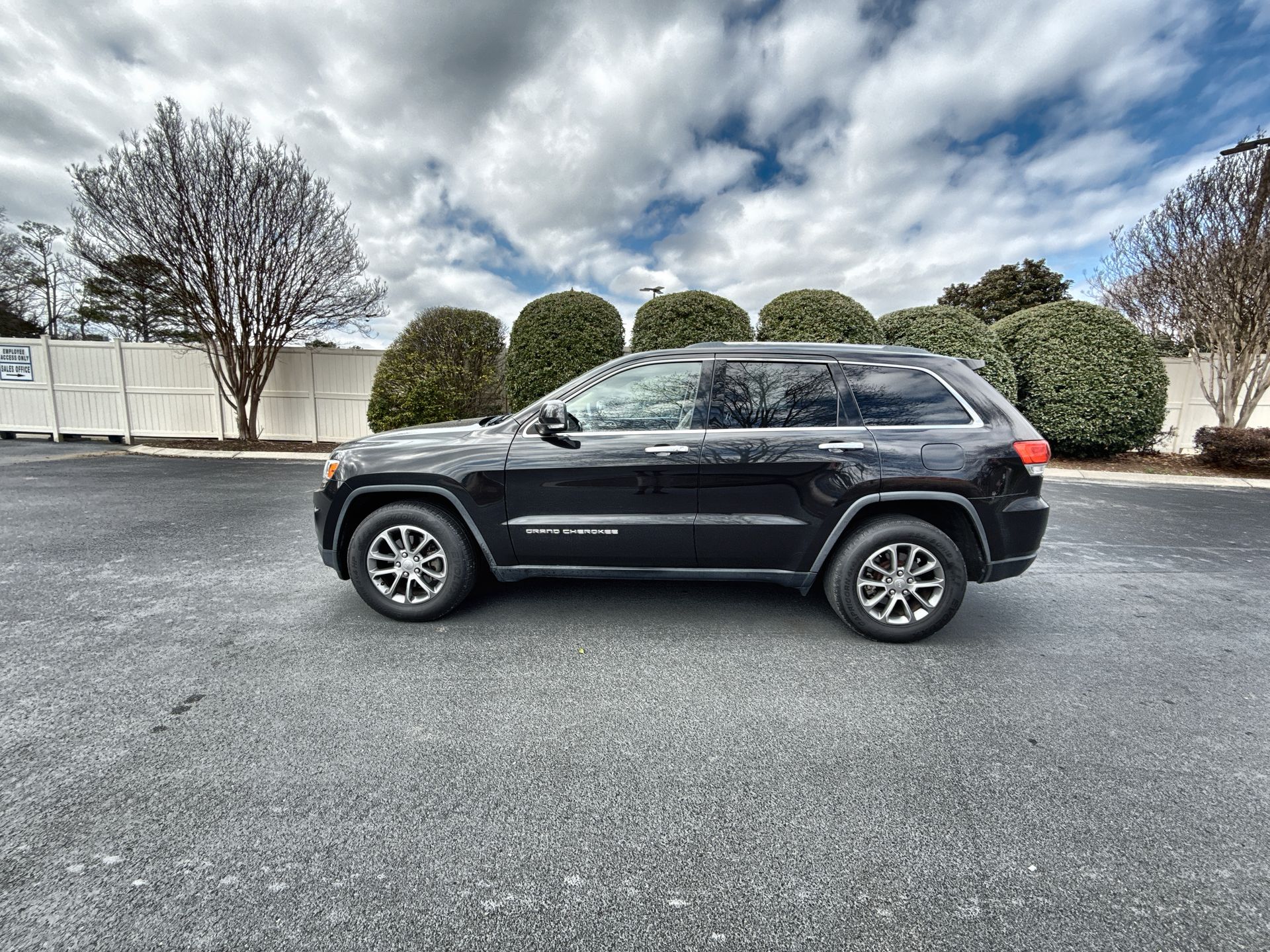 2014 Jeep Grand Cherokee Limited's photo