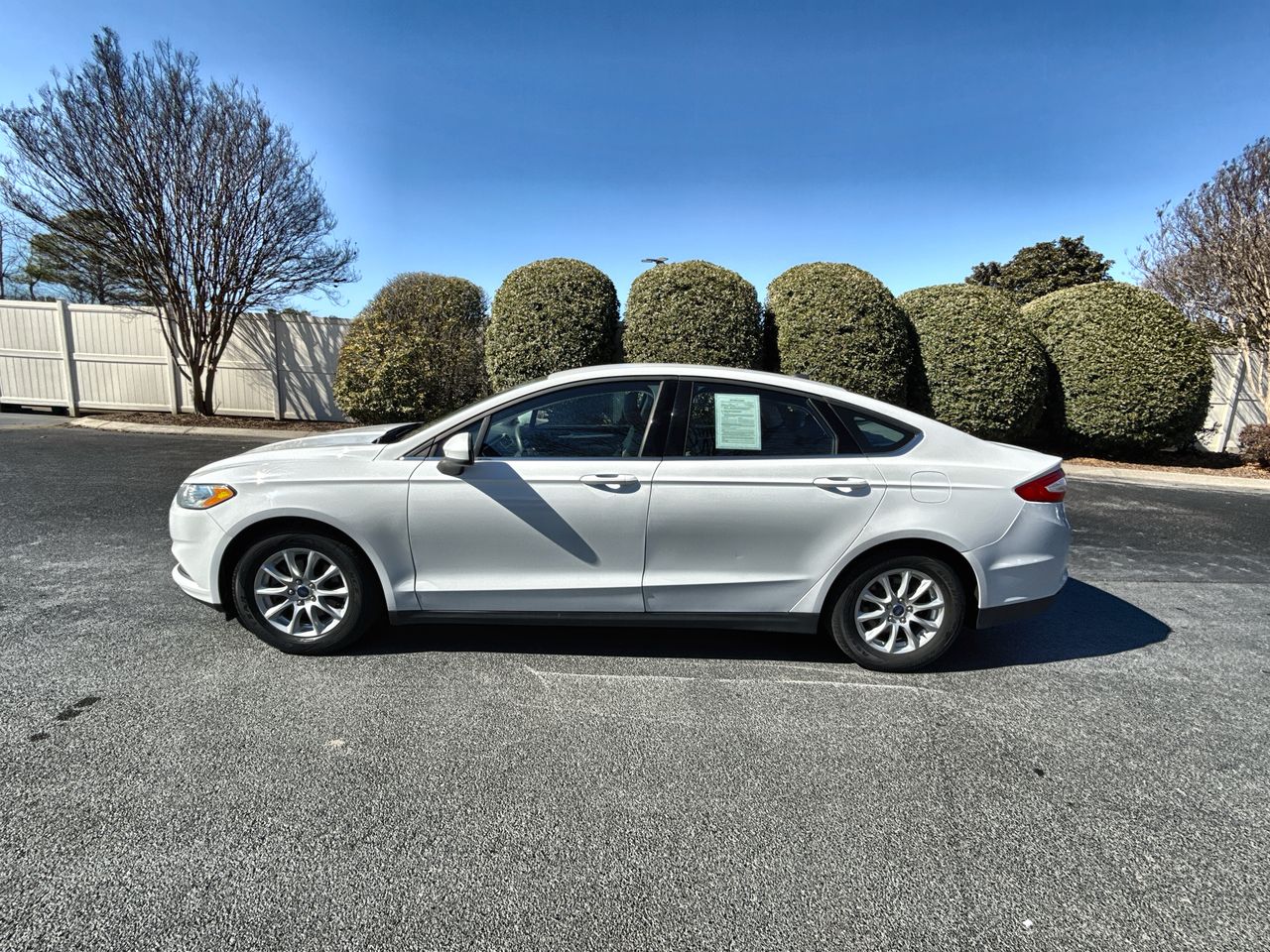 2016 Ford Fusion S FWD's photo