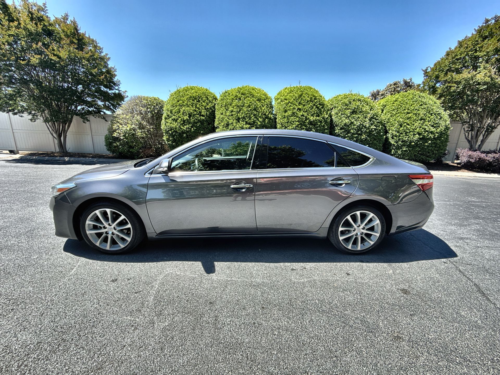 2014 Toyota Avalon XLE Touring's photo