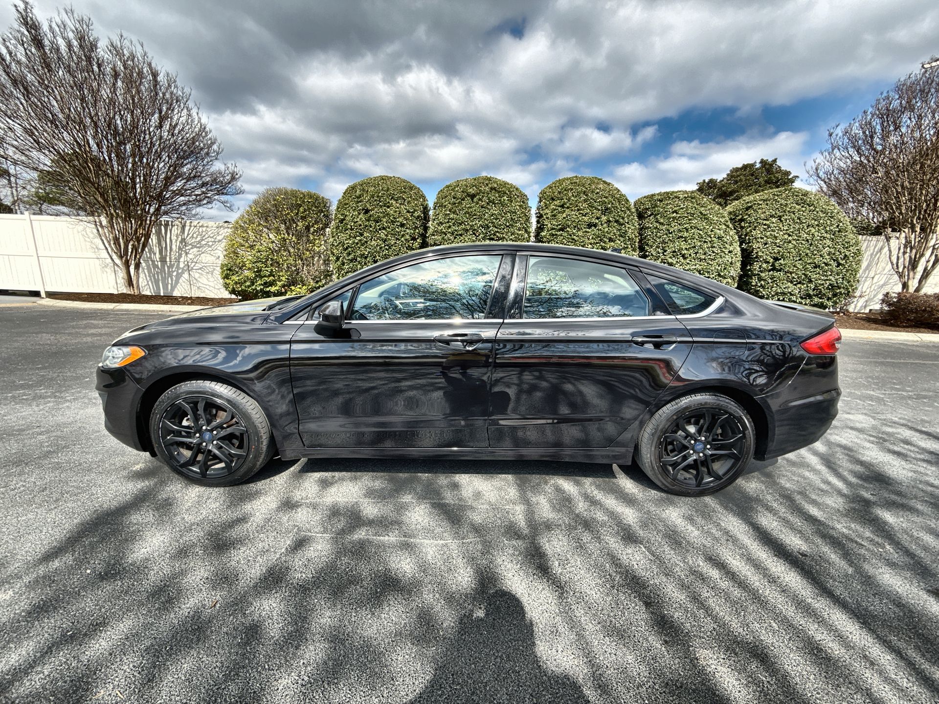 2020 Ford Fusion SE FWD's photo
