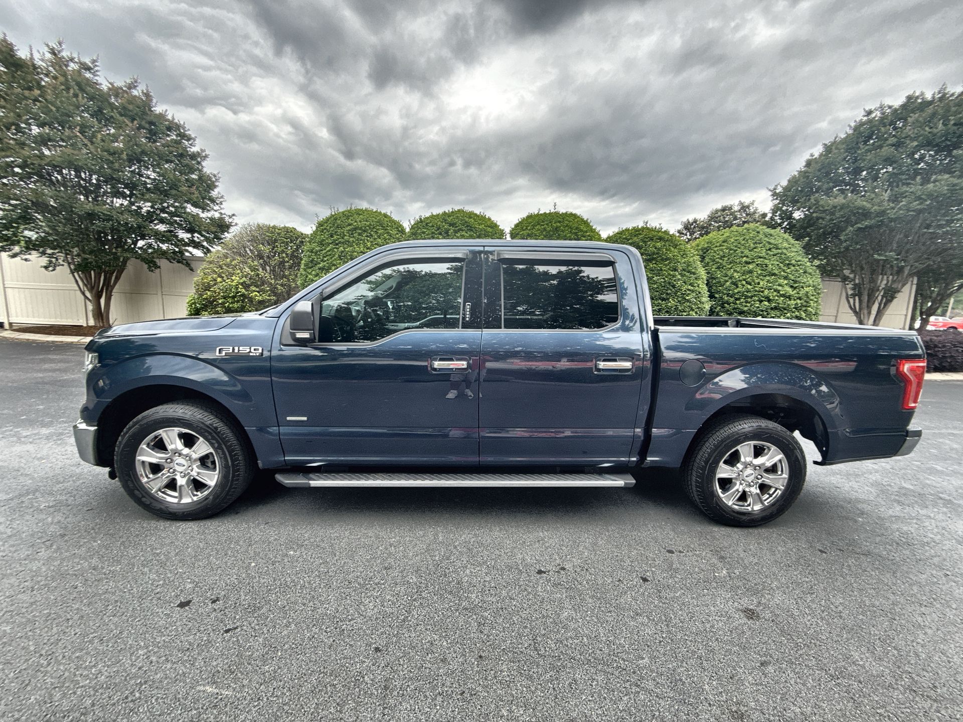 2015 Ford F-150 XLT SuperCrew 145-in's photo