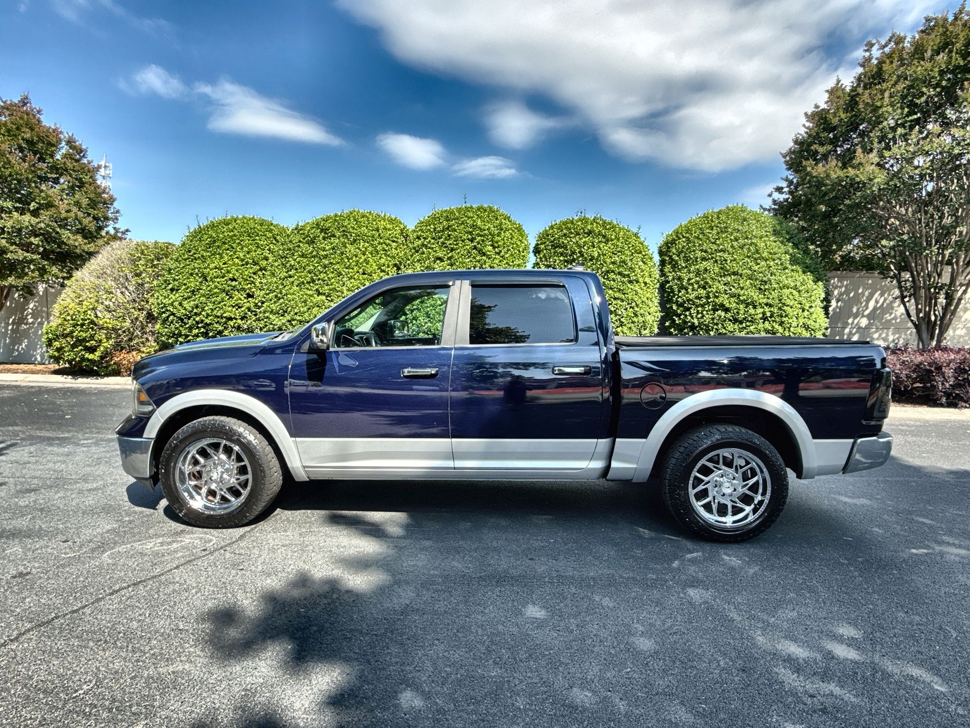 2016 RAM 1500 Laramie Crew Cab 5'7's photo