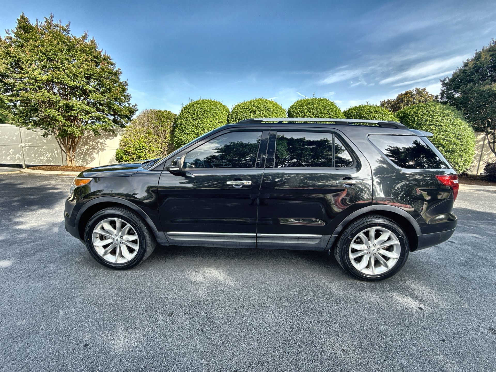 2014 Ford Explorer XLT's photo