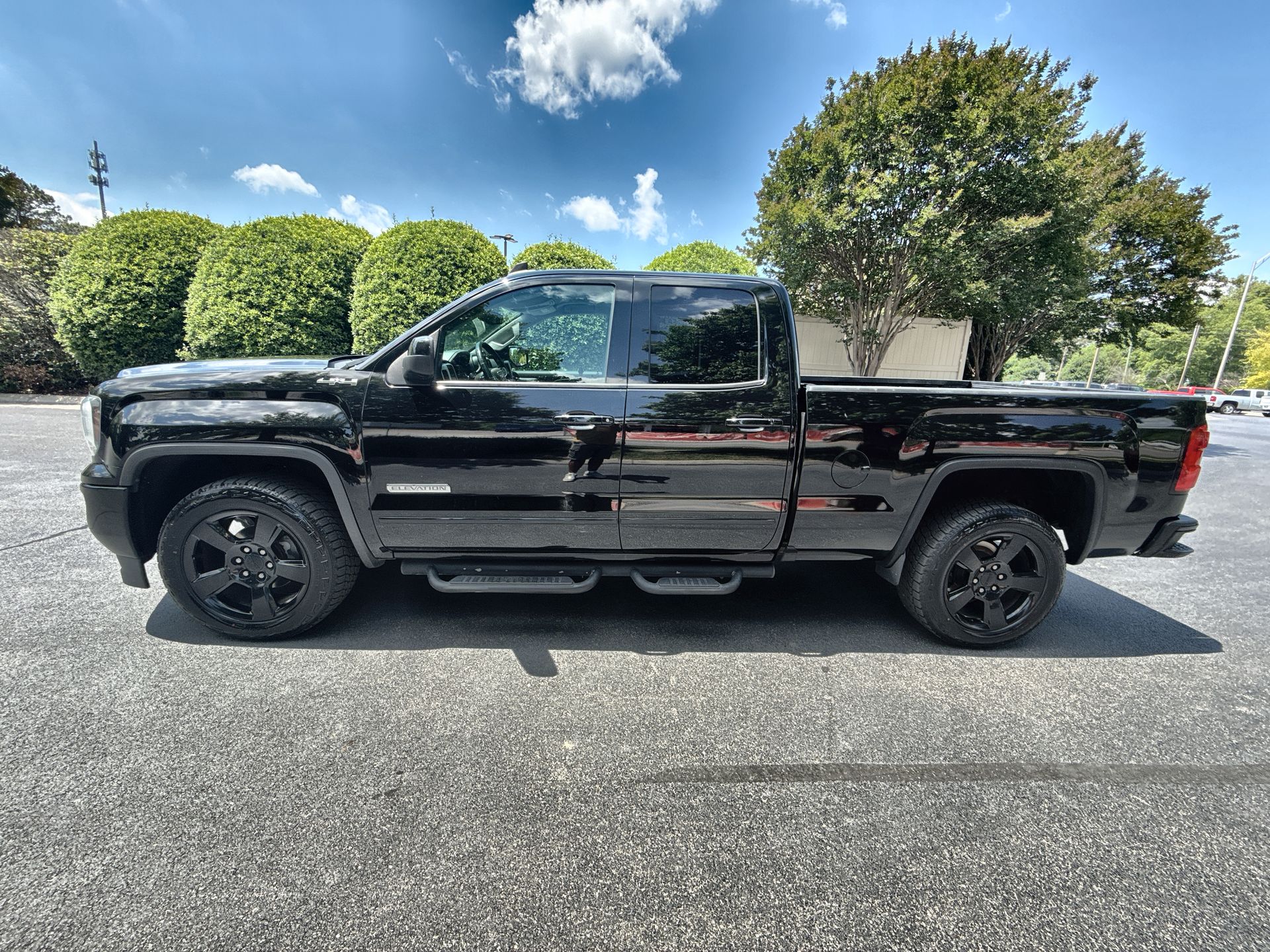 2017 GMC Sierra 4WD Double Cab Standard Box SLE's photo