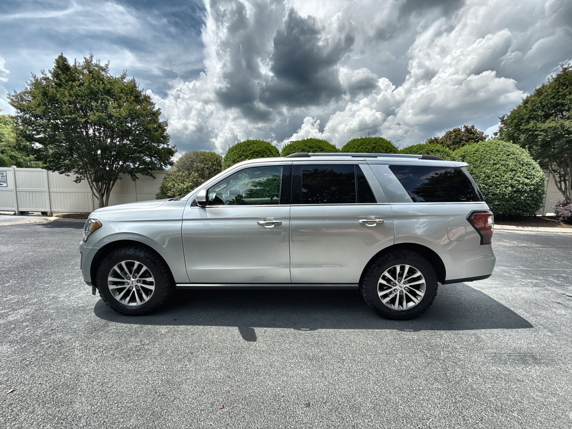 2018 Ford Expedition Limited 4X4's photo