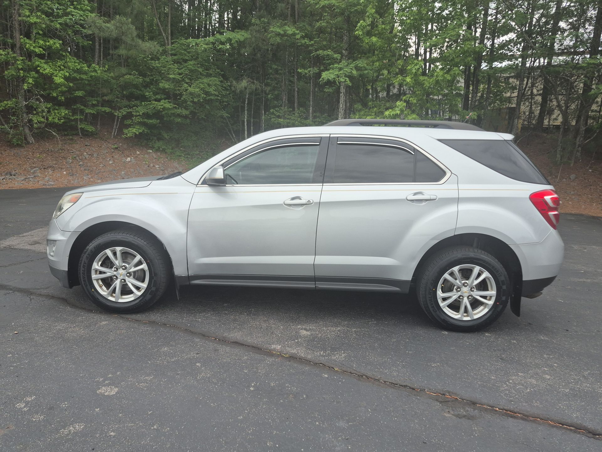 2017 Chevrolet Equinox AWD LT's photo