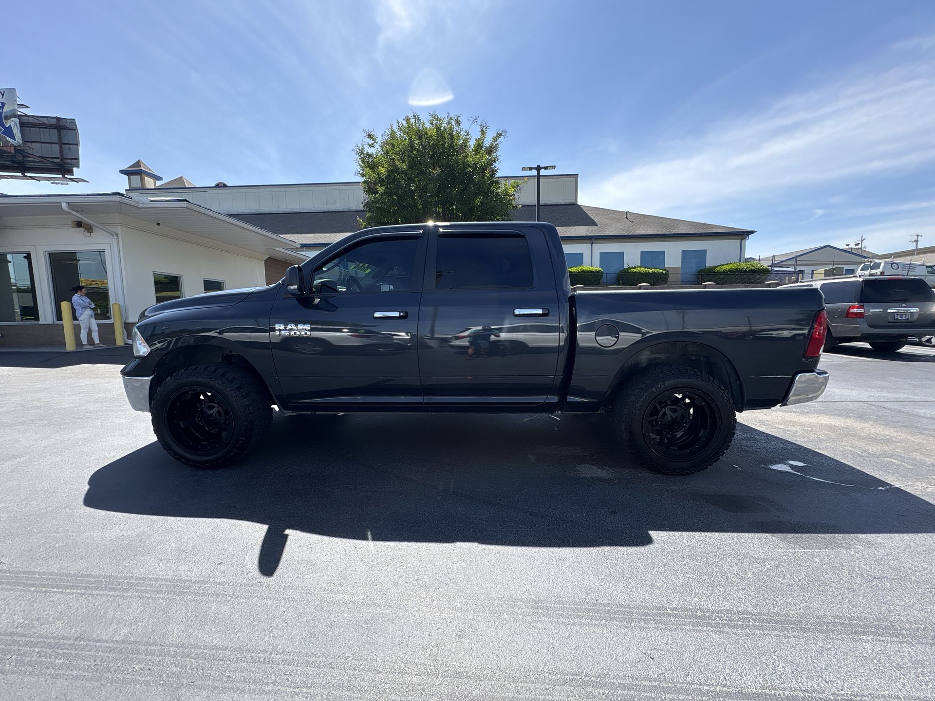 2018 RAM 1500 Big Horn 4x4 Crew Cab 5'7's photo