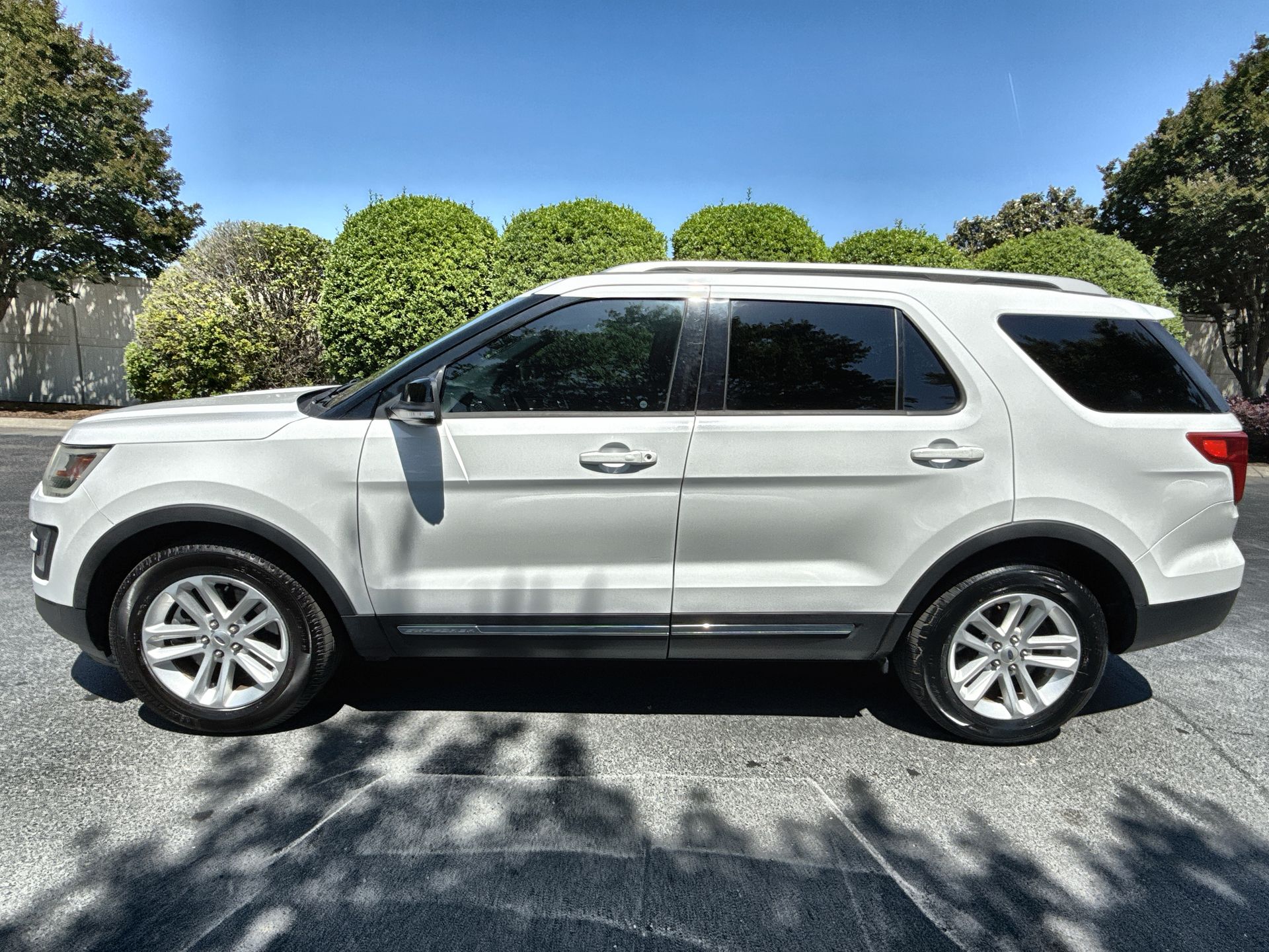 2017 Ford Explorer XLT FWD's photo