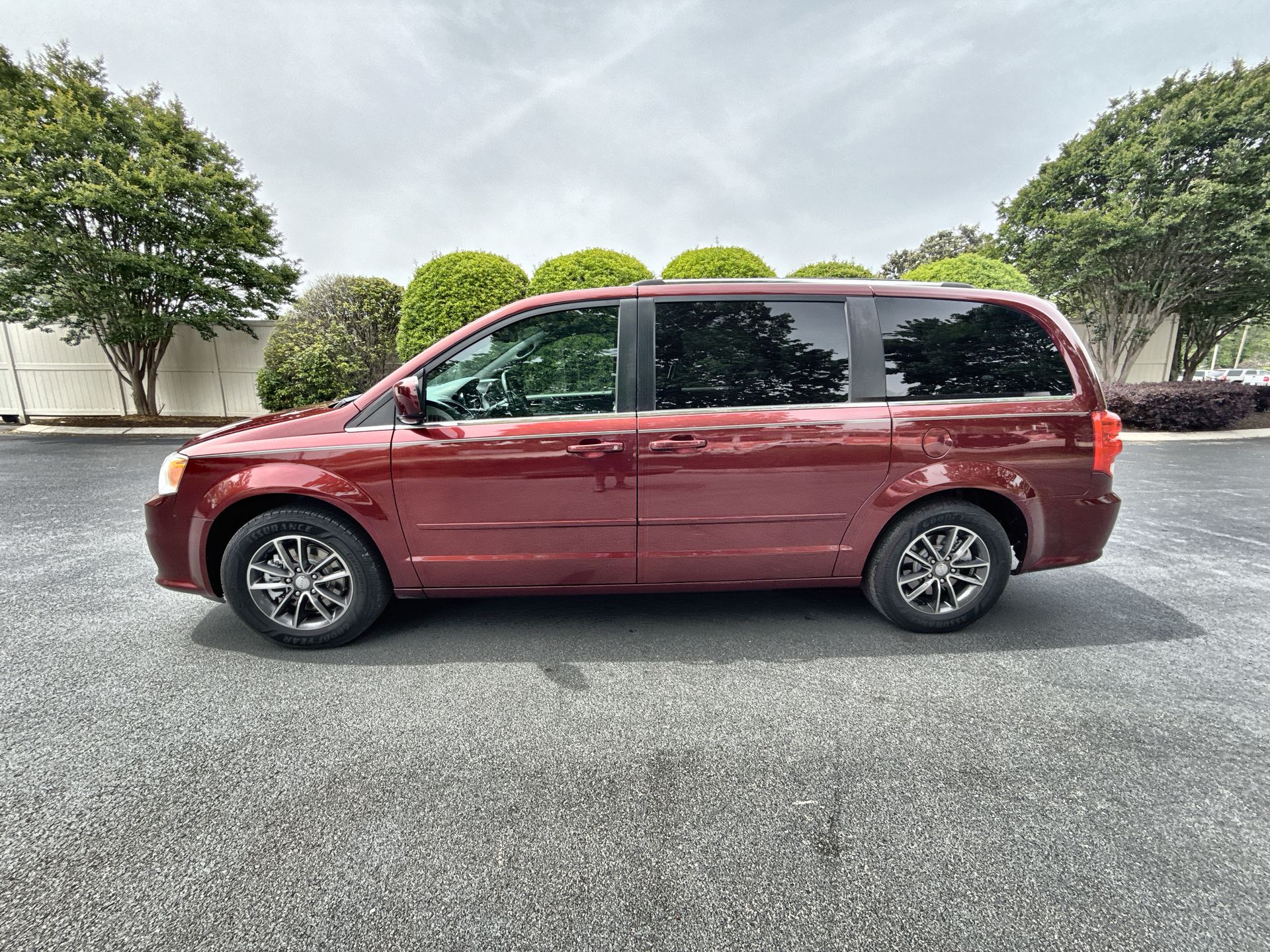 2017 Dodge Grand Caravan SXT's photo