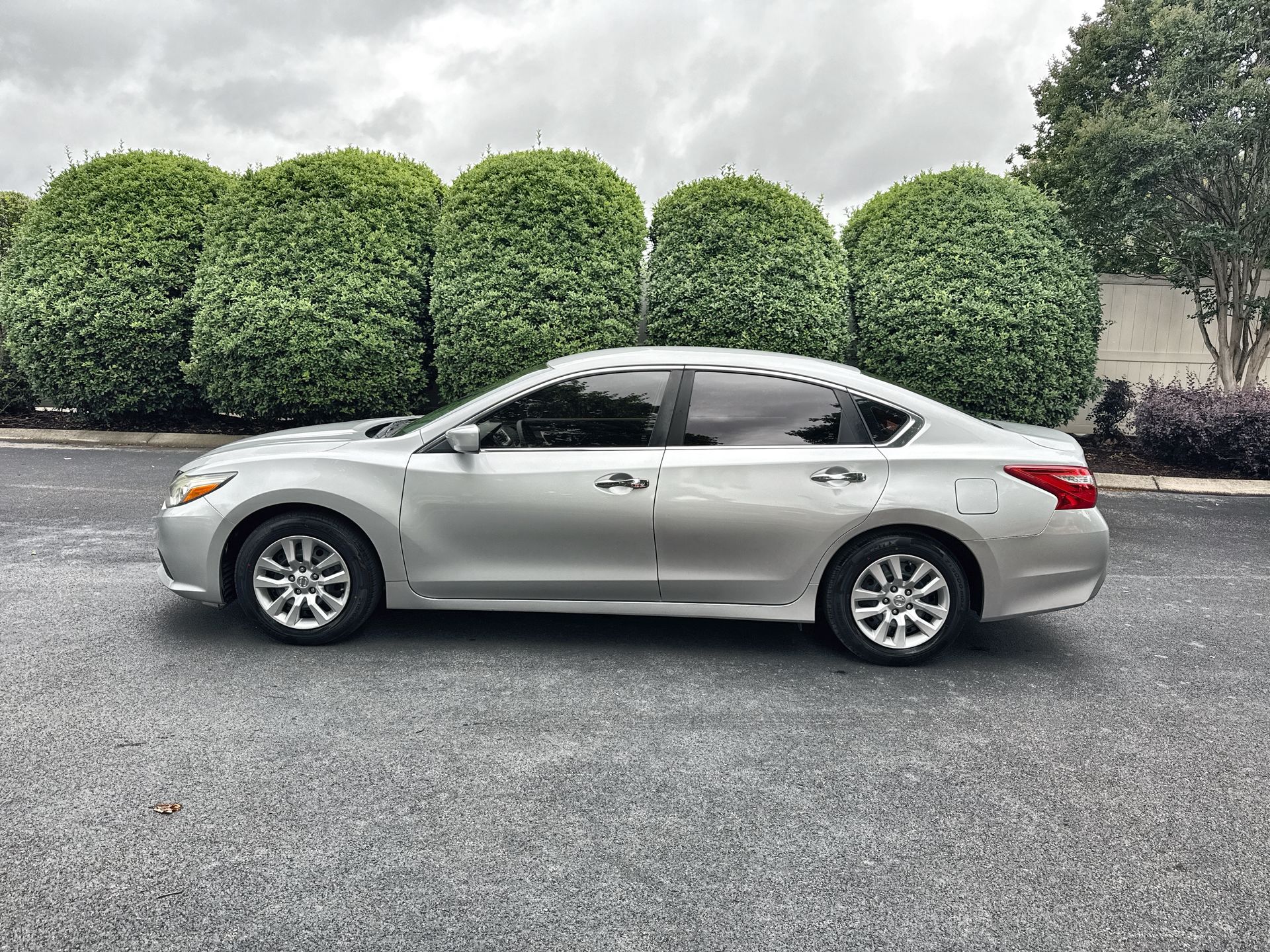 2016 Nissan Altima 2.5 S's photo