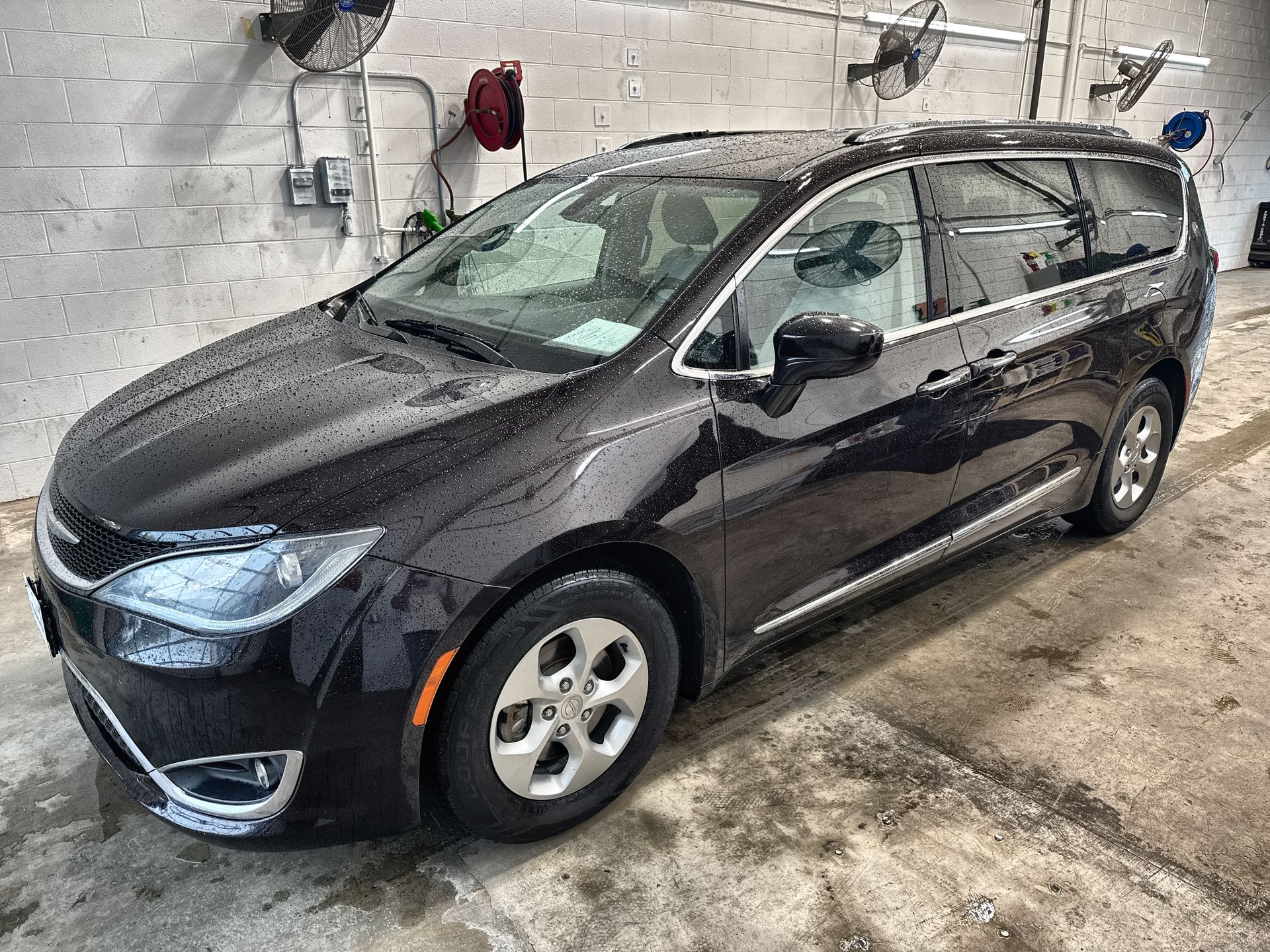 2017 Chrysler Pacifica Touring-L Plus's photo