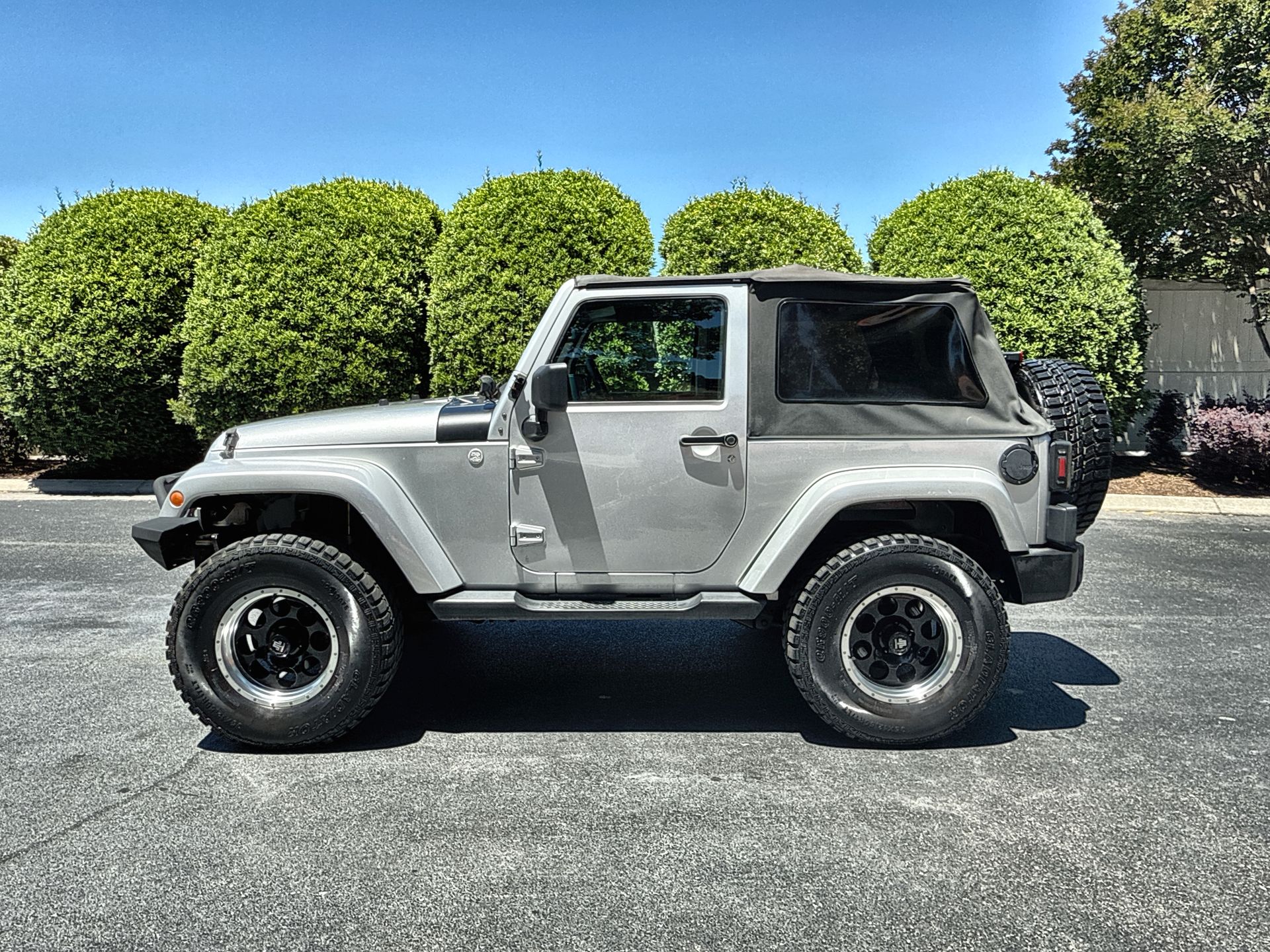 2009 Jeep Wrangler Sahara's photo