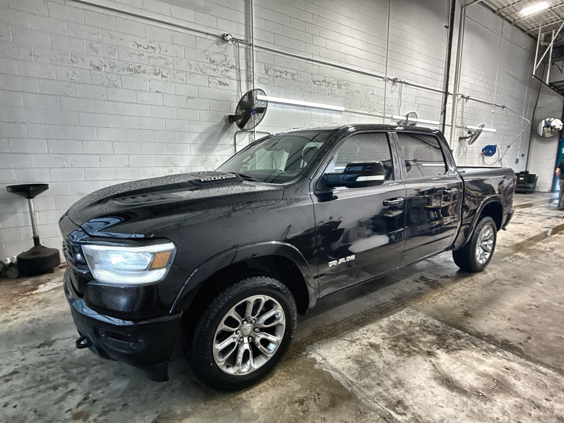 2019 RAM 1500 Laramie 4x4 Crew Cab 5'7's photo