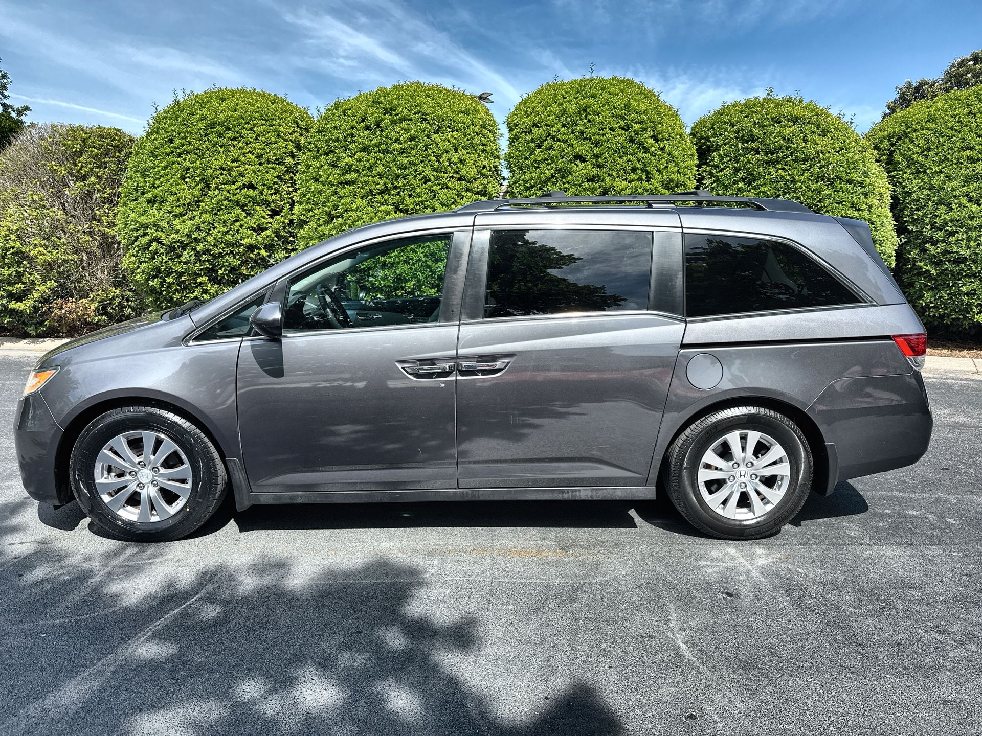 2016 Honda Odyssey SE's photo