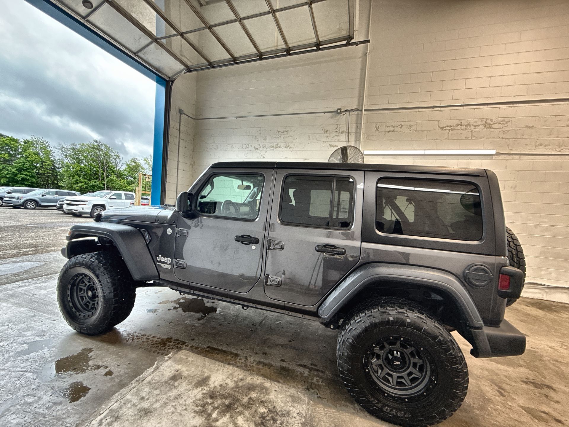 2018 Jeep Wrangler Sport S's photo