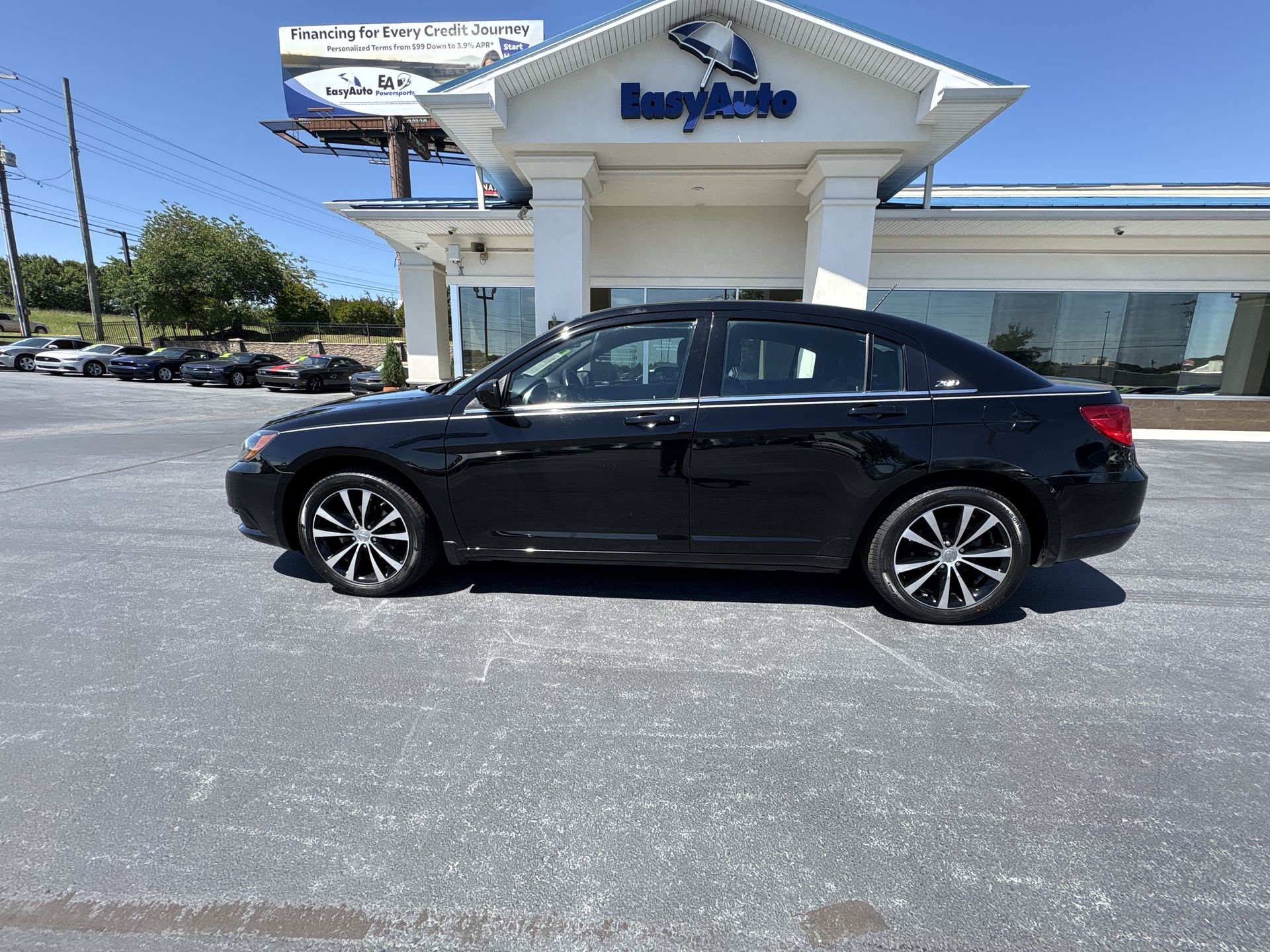 2013 Chrysler 200 Limited's photo