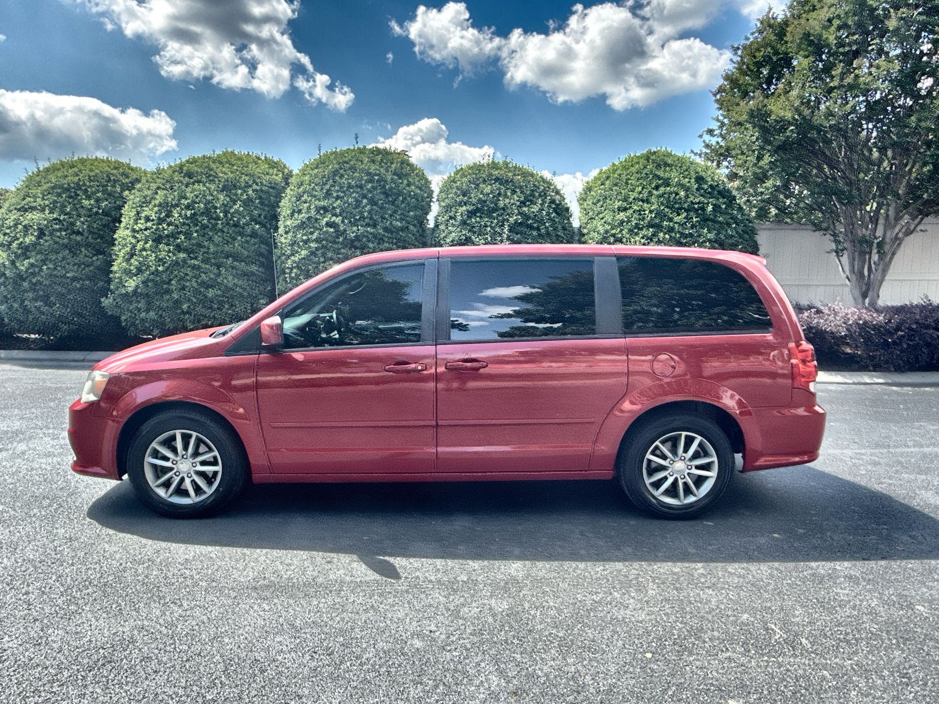 2014 Dodge Grand Caravan R/T's photo