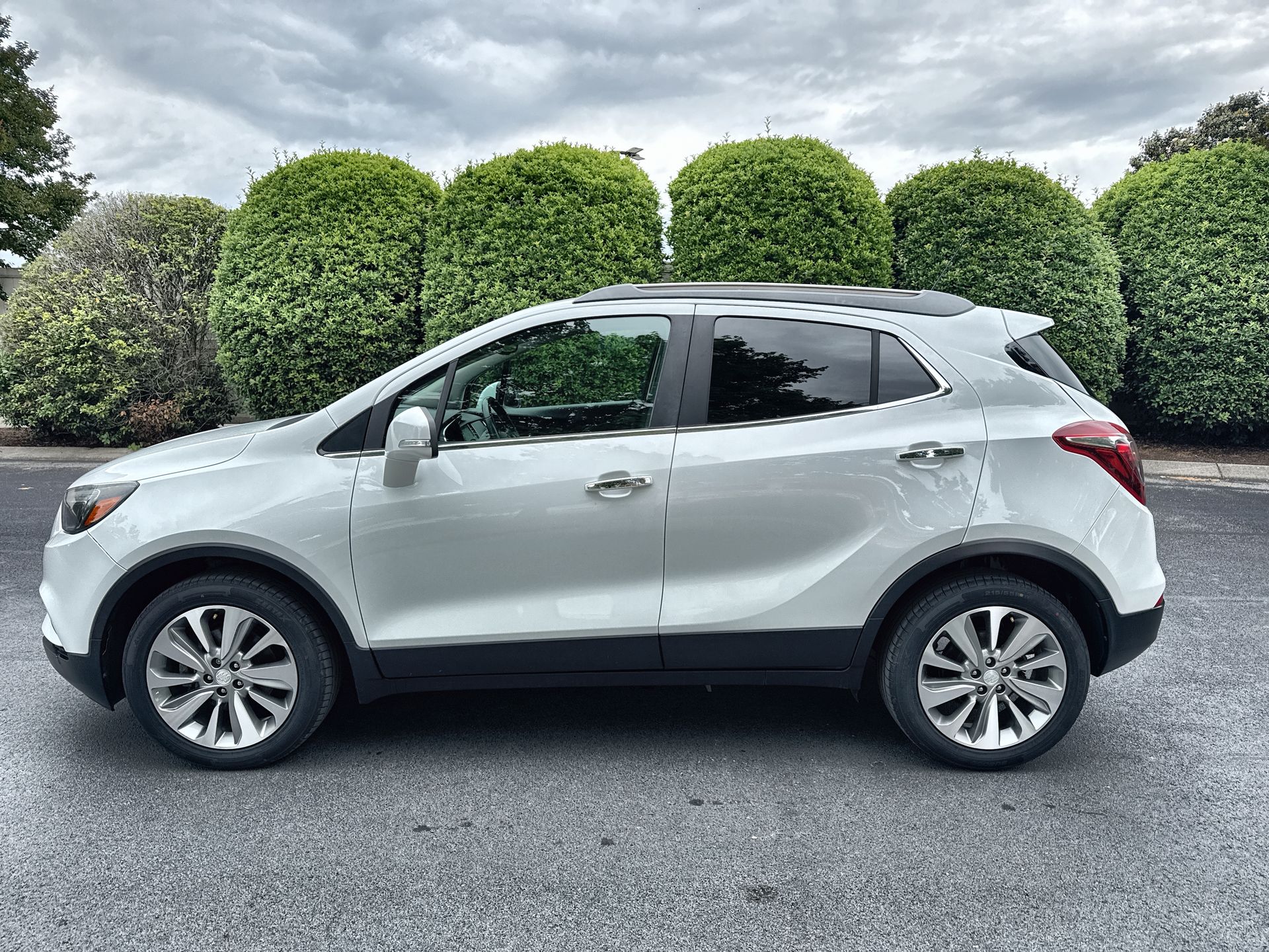 2017 Buick Encore Preferred's photo