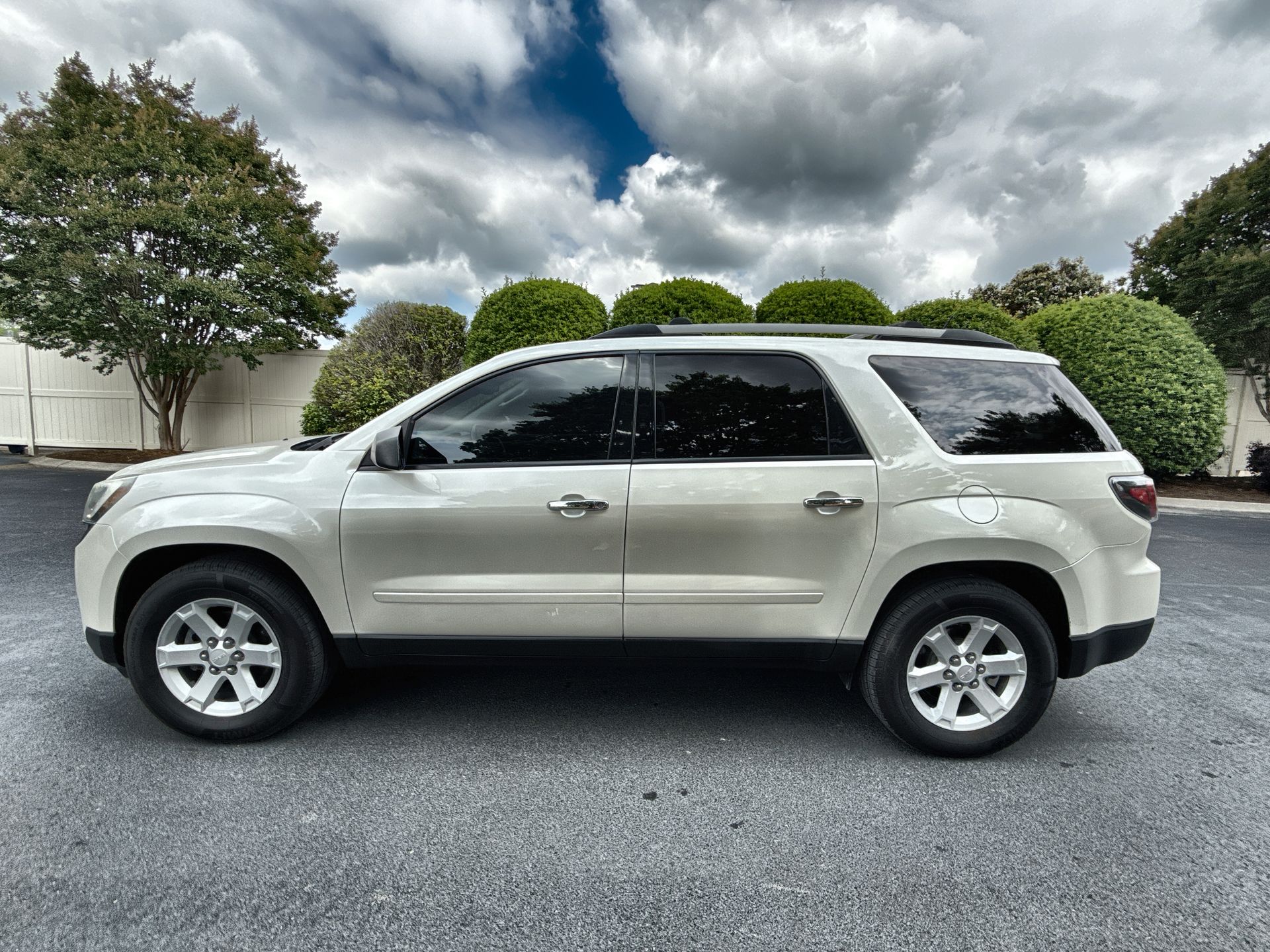 2014 GMC Acadia FWD SLE2's photo