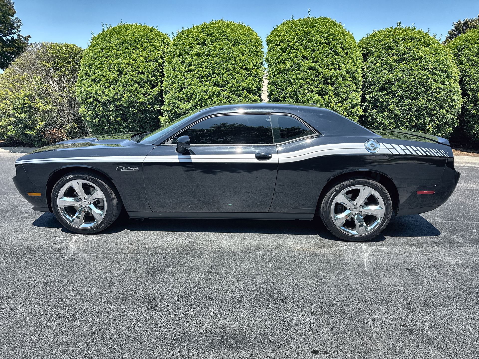 2013 Dodge Challenger SXT's photo