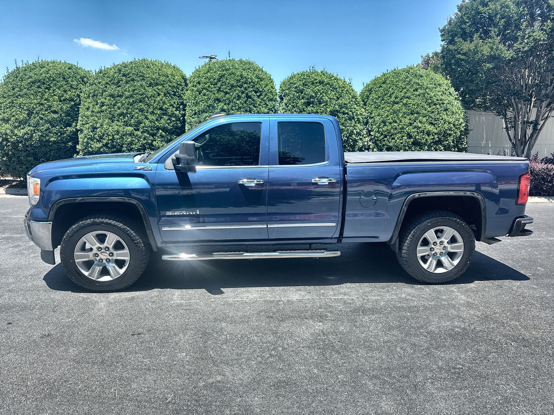 2015 GMC Sierra 4WD Double Cab SLT SWB's photo