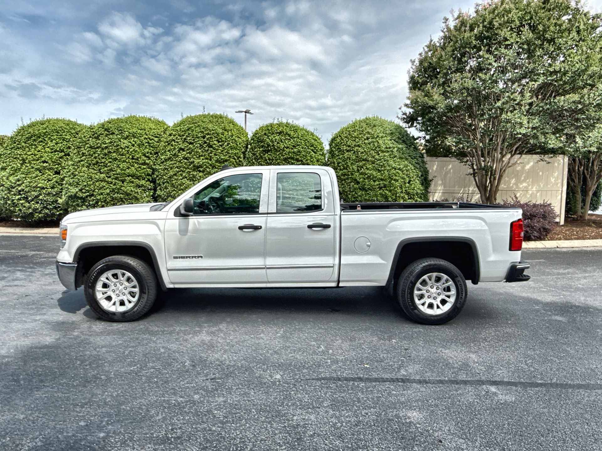 2015 GMC Sierra 2WD Double Cab 1SA SWB's photo