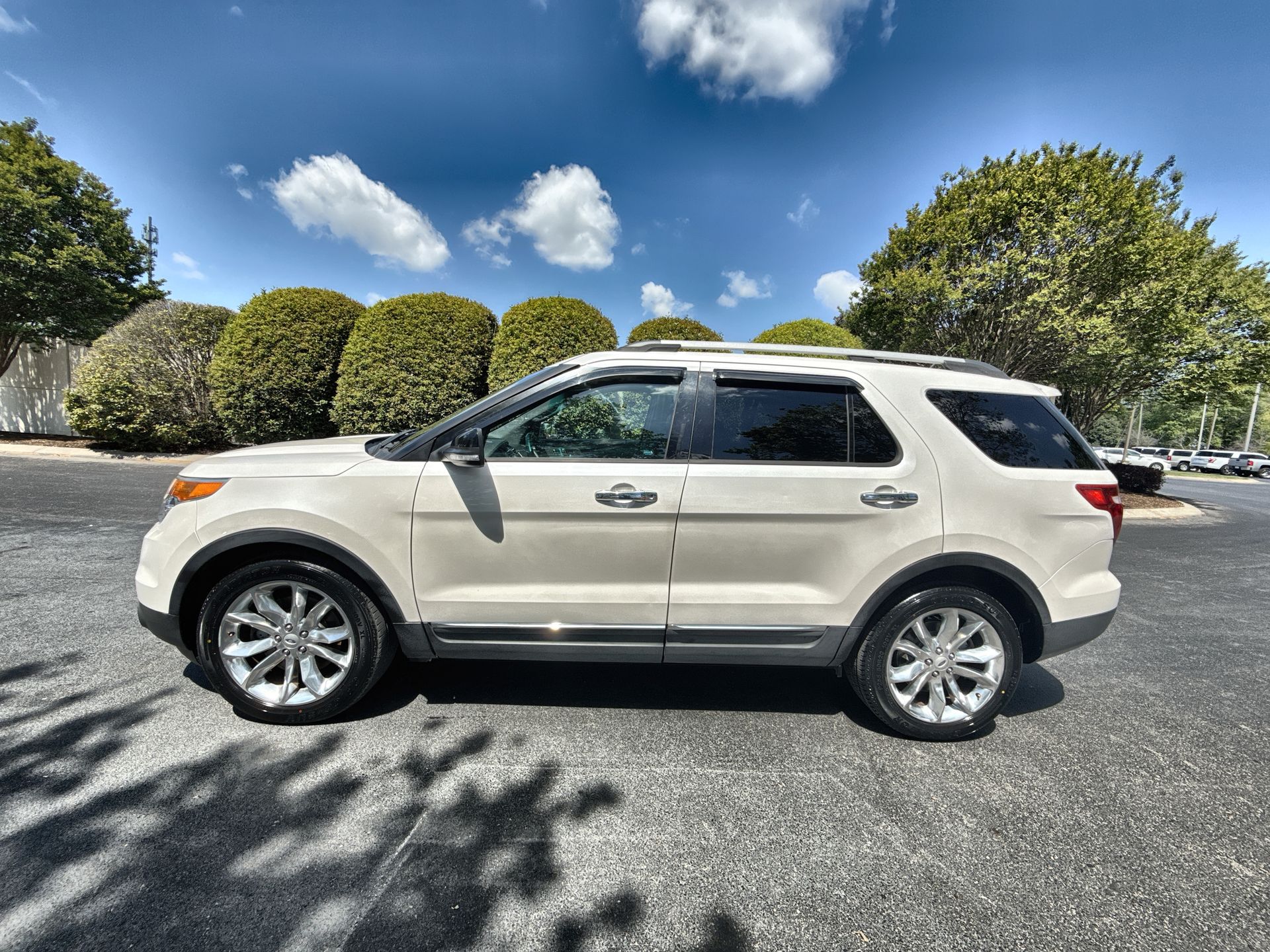 2013 Ford Explorer XLT's photo