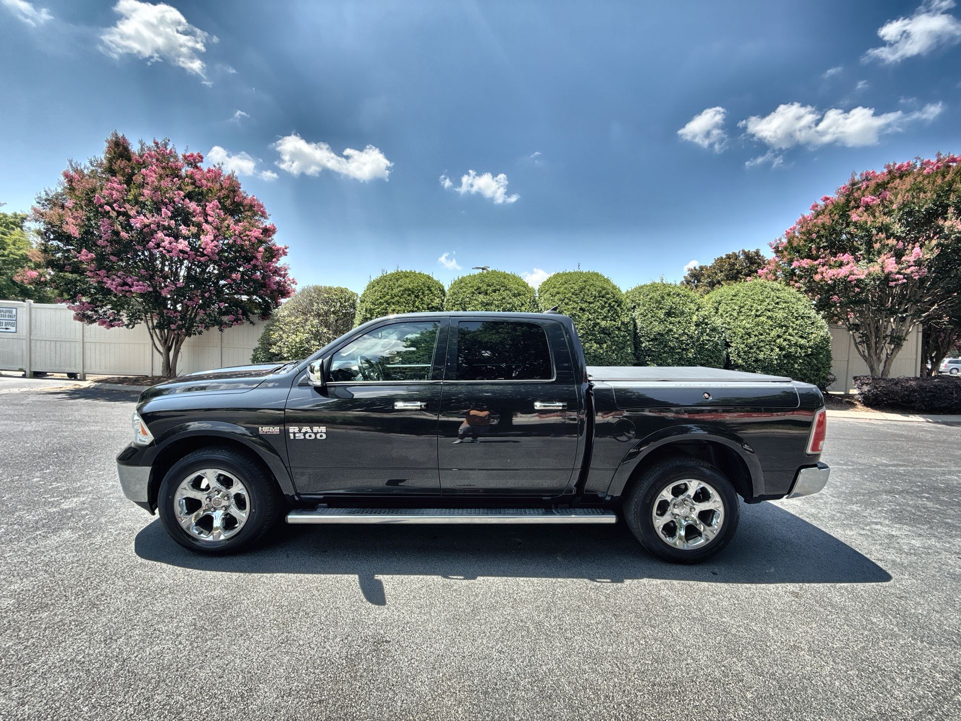 2018 RAM 1500 Laramie 4x4 Crew Cab 5'7's photo
